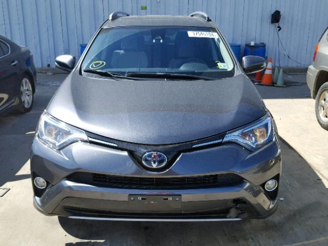 JTMRJREV5HD111628 - 2017 TOYOTA RAV4 HV LE GRAY photo 9