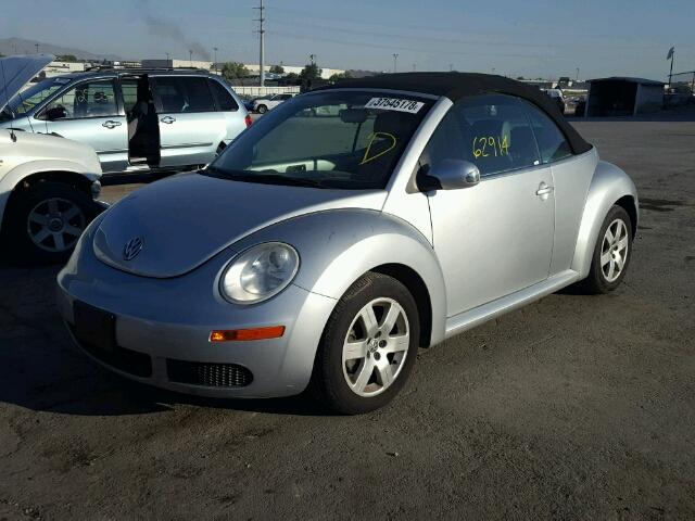 3VWRG31Y67M408676 - 2007 VOLKSWAGEN NEW BEETLE SILVER photo 2