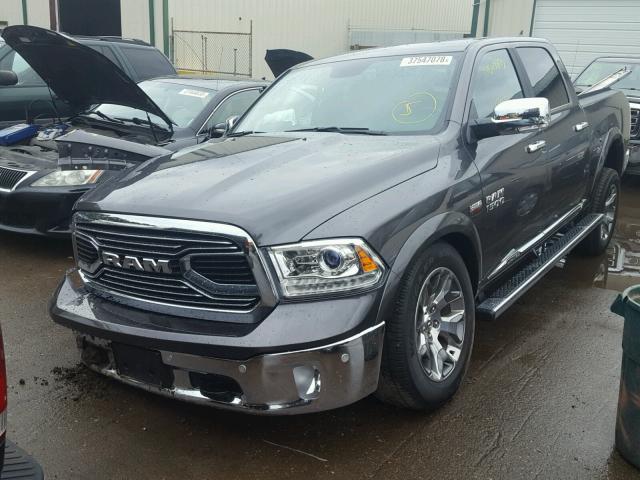 1C6RR7PT8JS134452 - 2018 RAM 1500 LONGH GRAY photo 2