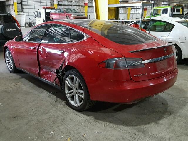 5YJSA1DP2DFP13024 - 2013 TESLA MODEL S RED photo 3