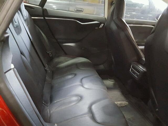 5YJSA1DP2DFP13024 - 2013 TESLA MODEL S RED photo 6