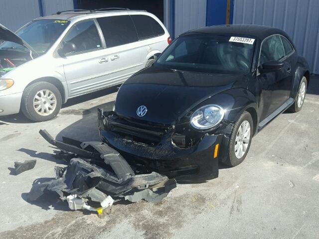 3VWF17AT9EM640816 - 2014 VOLKSWAGEN BEETLE BLACK photo 2