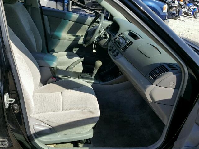 4T1BE32K52U096838 - 2002 TOYOTA CAMRY LE შავი ფოტო 5