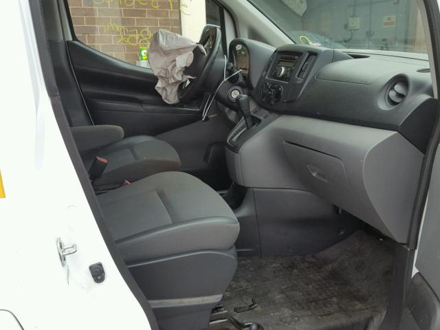 3N63M0YN2FK704393 - 2015 CHEVROLET CITY EXPRE WHITE photo 5