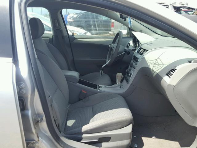 1G1ZA5EU0BF350461 - 2011 CHEVROLET MALIBU LS ვერცხლისფერი ფოტო 5