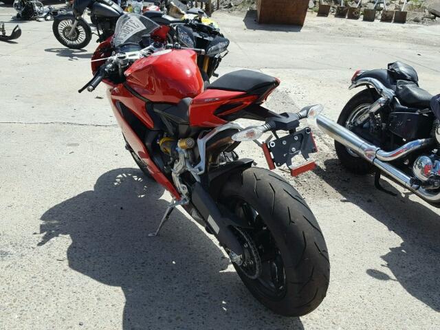 ZDM14B1WXGB003000 - 2016 DUCATI SUPERBIKE RED photo 3