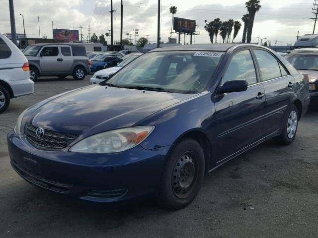4T1BE32K34U269372 - 2004 TOYOTA CAMRY LE BLUE photo 2