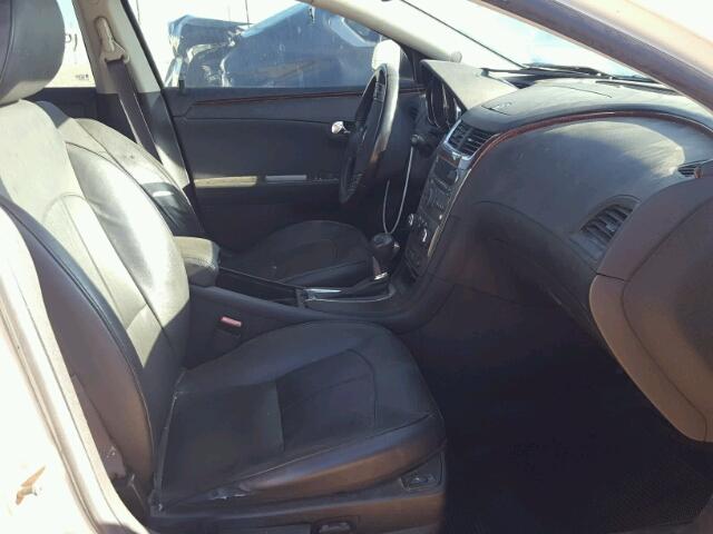 1G1ZE5E70BF335554 - 2011 CHEVROLET MALIBU LTZ 白色 照片 5