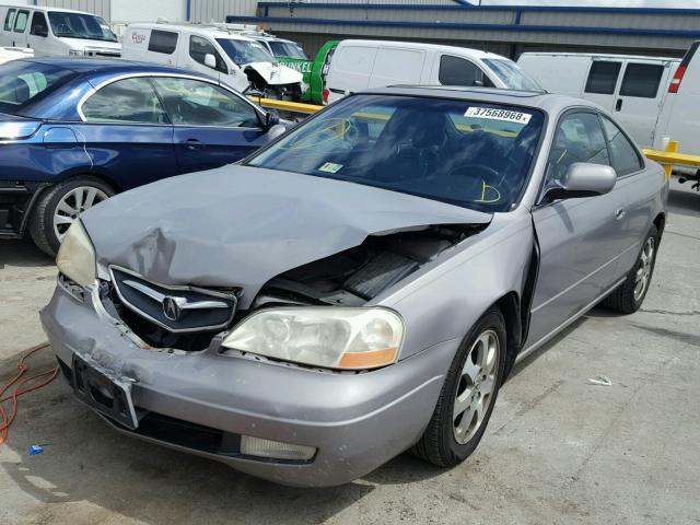 19UYA42481A017987 - 2001 ACURA 3.2CL SILVER photo 2