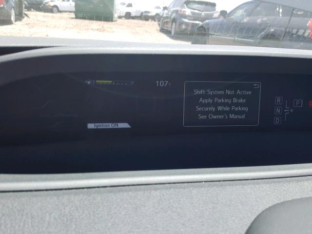 JTDKARFP9H3003326 - 2017 TOYOTA PRIUS PRIM ნაცრისფერი ფოტო 8