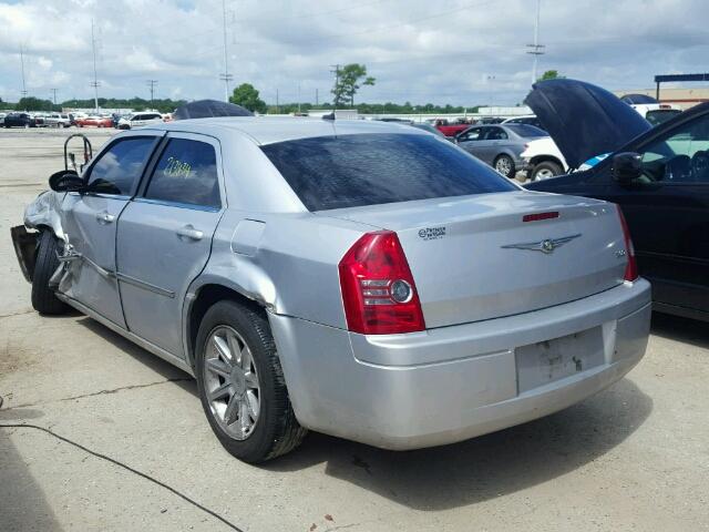 2C3KA43R48H145934 - 2008 CHRYSLER 300 LX SILVER photo 3