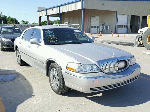 2LNHM82V18X646803 - 2008 LINCOLN TOWN CAR S SILVER photo 1