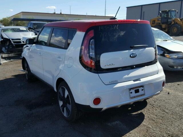 KNDJP3A57H7464482 - 2017 KIA SOUL + WHITE photo 3