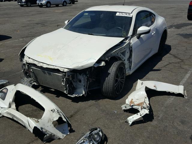 JF1ZNAA19D2731645 - 2013 TOYOTA SCION FR-S WHITE photo 2