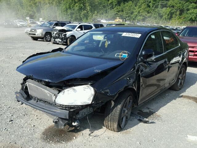 3VWRZ7AJ9AM024855 - 2010 VOLKSWAGEN JETTA BLACK photo 2