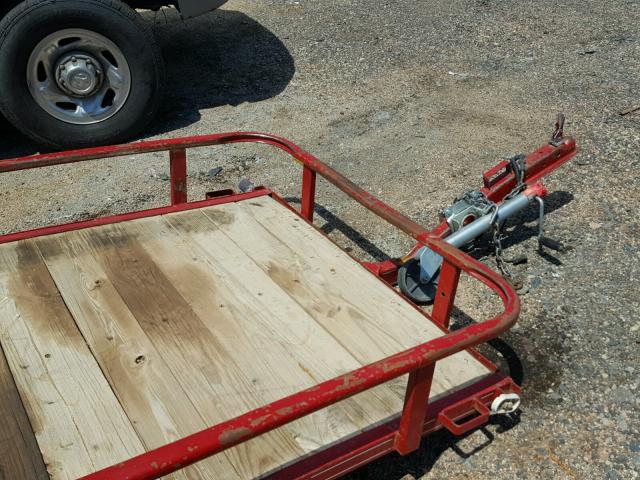 16VLX081541A18586 - 2004 UTILITY TRAILER RED photo 5