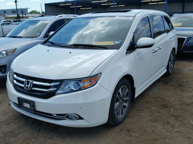 5FNRL5H92FB070561 - 2015 HONDA ODYSSEY TO WHITE photo 2