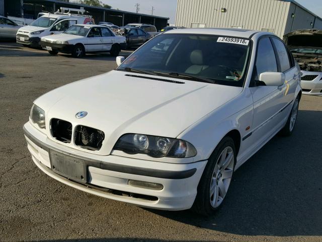 WBAAM3339XFP52347 - 1999 BMW 323I AUTOM WHITE photo 2