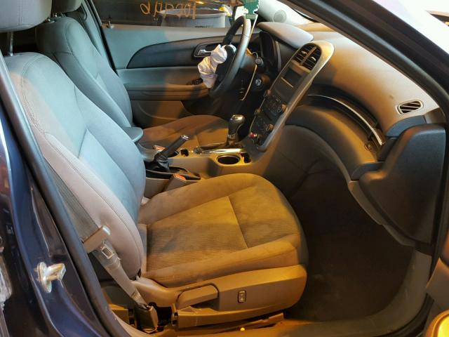 1G11B5SL1EF108854 - 2014 CHEVROLET MALIBU LS Көк фото 5