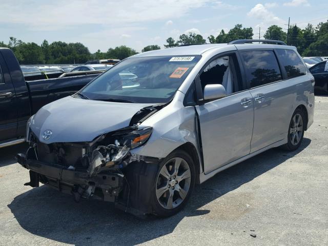 5TDXK3DC9FS589893 - 2015 TOYOTA SIENNA SPO SILVER photo 2