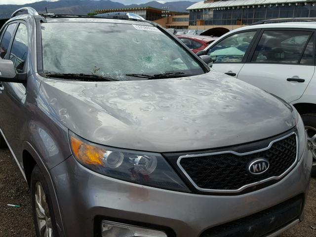 5XYKWDA21CG218946 - 2012 KIA SORENTO SX SILVER photo 9