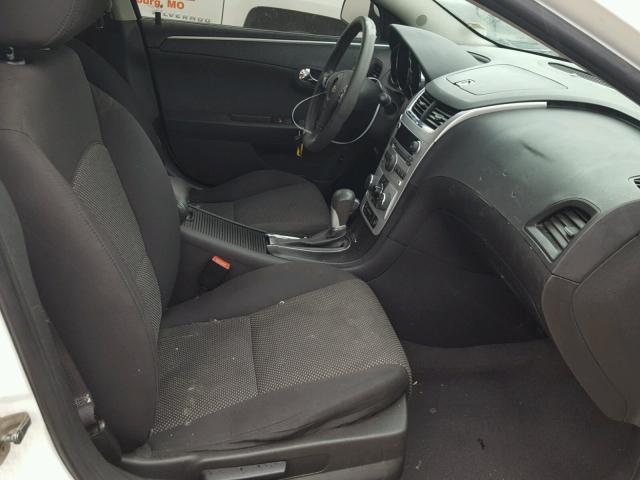 1G1ZC5E0XCF345020 - 2012 CHEVROLET MALIBU 1LT WHITE photo 5