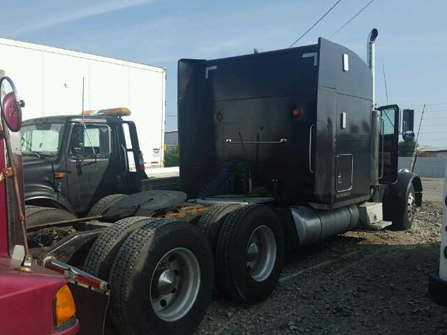 1XP5DR9X1WD466339 - 1998 PETERBILT 379 BLACK photo 4