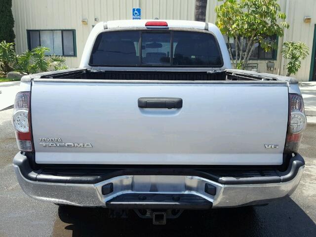 5TFLU4EN1BX022449 - 2011 TOYOTA TACOMA DOU SILVER photo 9