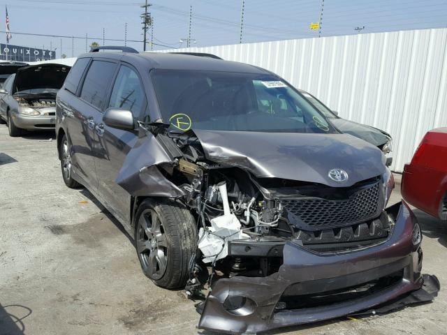 5TDXZ3DC0HS792377 - 2017 TOYOTA SIENNA SE GRAY photo 1