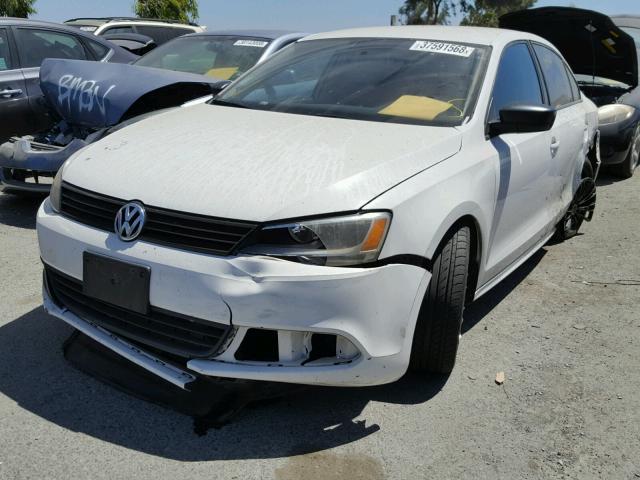 3VW2K7AJ0CM394035 - 2012 VOLKSWAGEN JETTA BASE 白色 照片 2