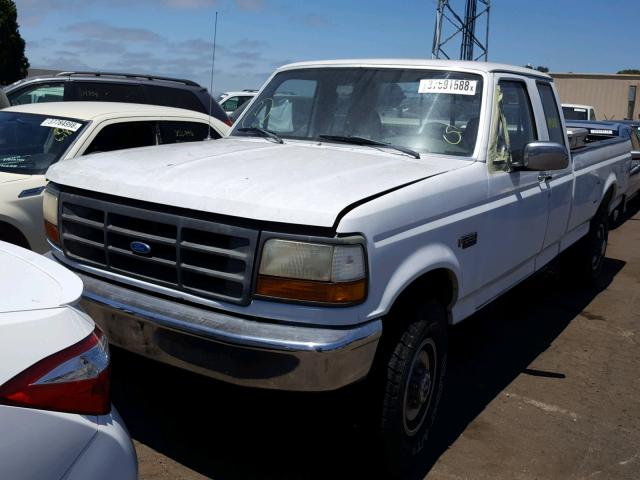 1FTHX26H3NKB04212 - 1992 FORD F250 WHITE photo 2