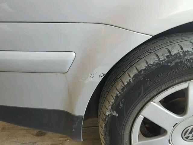 WVWMA23B7YP361106 - 2000 VOLKSWAGEN PASSAT GLS SILVER photo 9