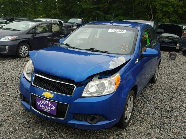 KL1TD66E89B395223 - 2009 CHEVROLET AVEO LS BLUE photo 2