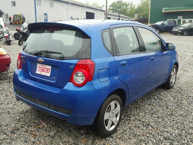 KL1TD66E89B395223 - 2009 CHEVROLET AVEO LS BLUE photo 4