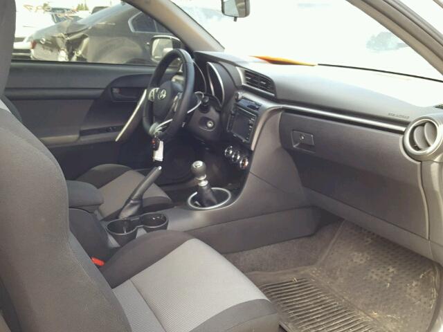 JTKJF5C7XFJ011589 - 2015 TOYOTA SCION TC 白色 照片 5