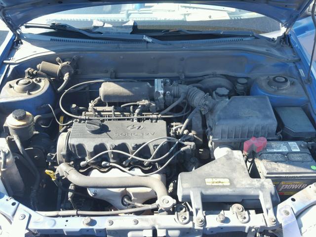 KMHCF35G51U095230 - 2001 HYUNDAI ACCENT L BLUE photo 7