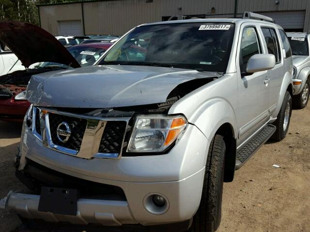 5N1AR18W35C788539 - 2005 NISSAN PATHFINDER SILVER photo 2