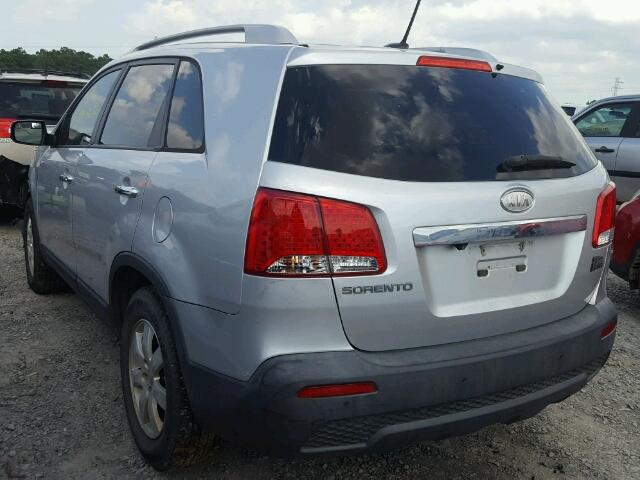 5XYKT3A12BG007831 - 2011 KIA SORENTO BA SILVER photo 3