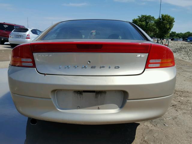 2B3HD46R22H267516 - 2002 DODGE INTREPID S GOLD photo 9