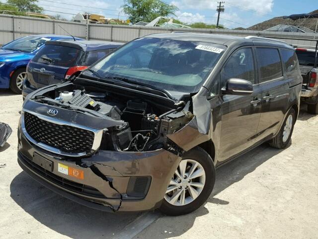 KNDMB5C17G6158985 - 2016 KIA SEDONA LX BLACK photo 2