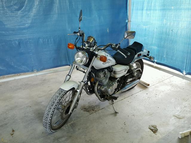 JH2MC13056K200922 - 2006 HONDA CMX250 C WHITE photo 2