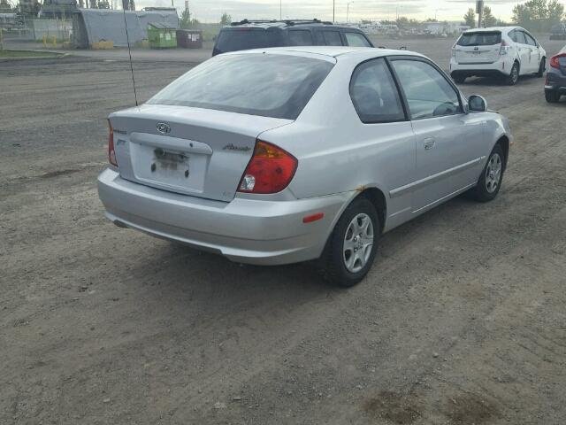 KMHCG35G33U259512 - 2003 HYUNDAI ACCENT BAS SILVER photo 4