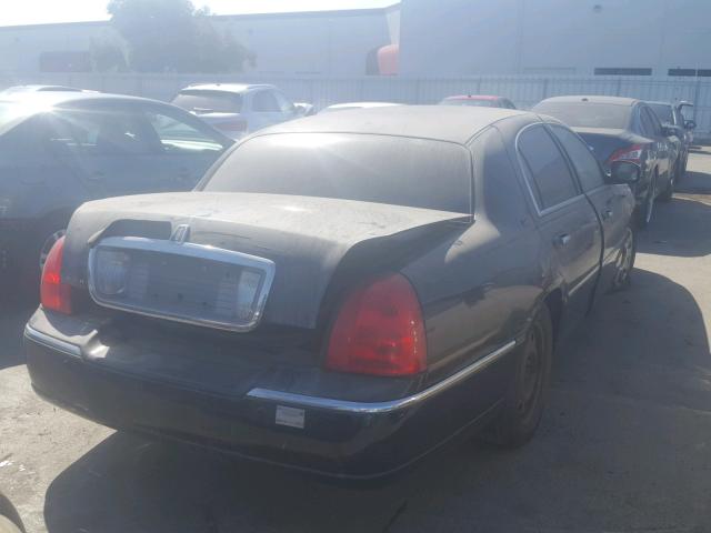 1LNHM83W93Y653420 - 2003 LINCOLN TOWN CAR C BLACK photo 4