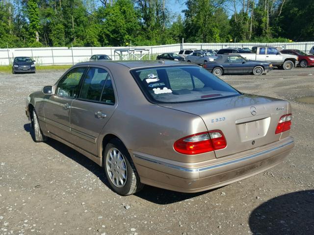 WDBJF82J22X064346 - 2002 MERCEDES-BENZ E 320 4MAT TAN photo 3