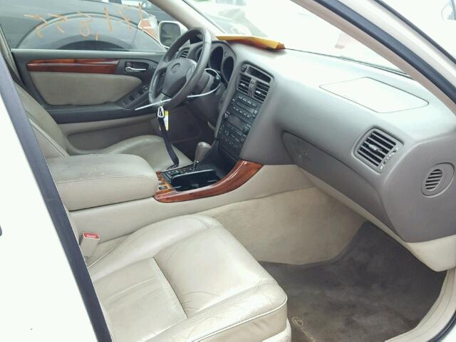 JT8BD68S0X0069365 - 1999 LEXUS GS WHITE photo 5