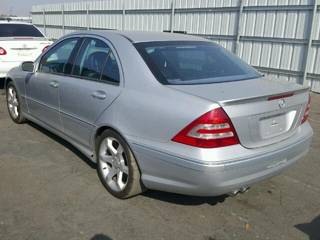 WDBRF52H37A936607 - 2007 MERCEDES-BENZ C SILVER photo 3