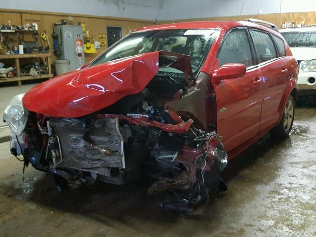 5Y2SL63885Z417390 - 2005 PONTIAC VIBE RED photo 2