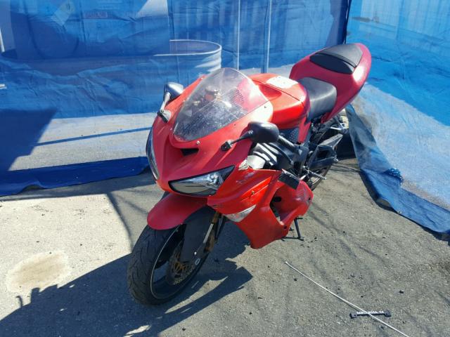 JKBZXJC125A024613 - 2005 KAWASAKI ZX636 C1 RED photo 2