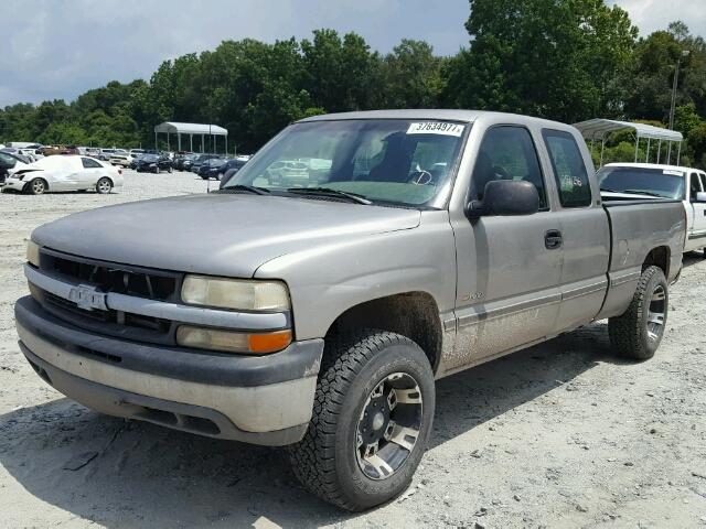 1GCEK19V7YE245994 - 2000 CHEVROLET SILVERADO TAN photo 2