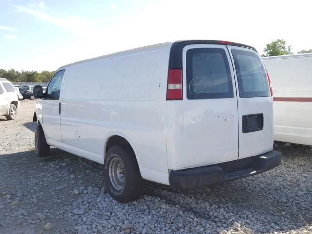 1GTFG15T141178840 - 2004 GMC SAVANA G15 WHITE photo 3